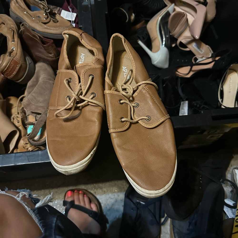 Apt. 9 Men's Tan Sneakers